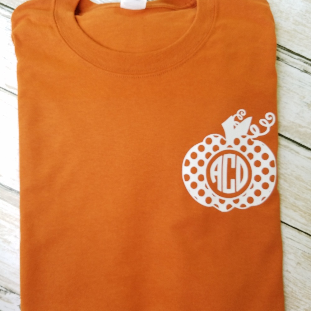 Long sleeve monogram tee